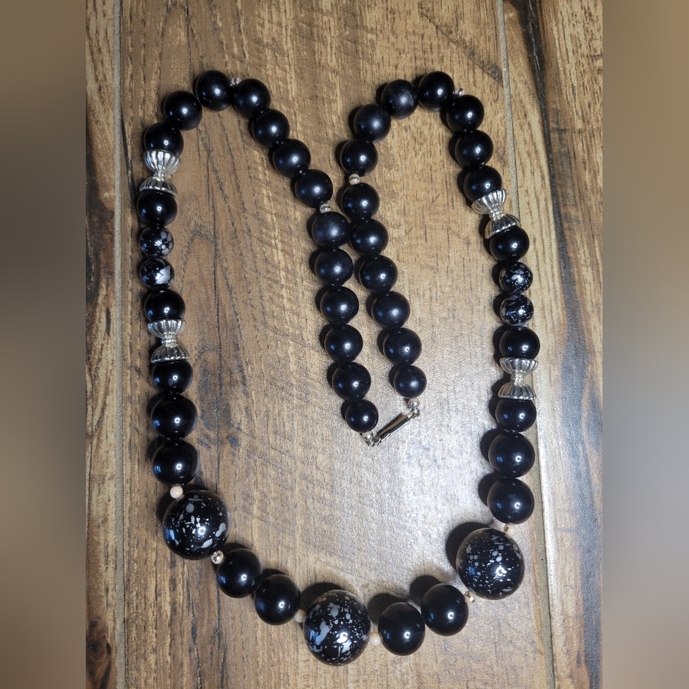 vintage 80s black round beaded necklace